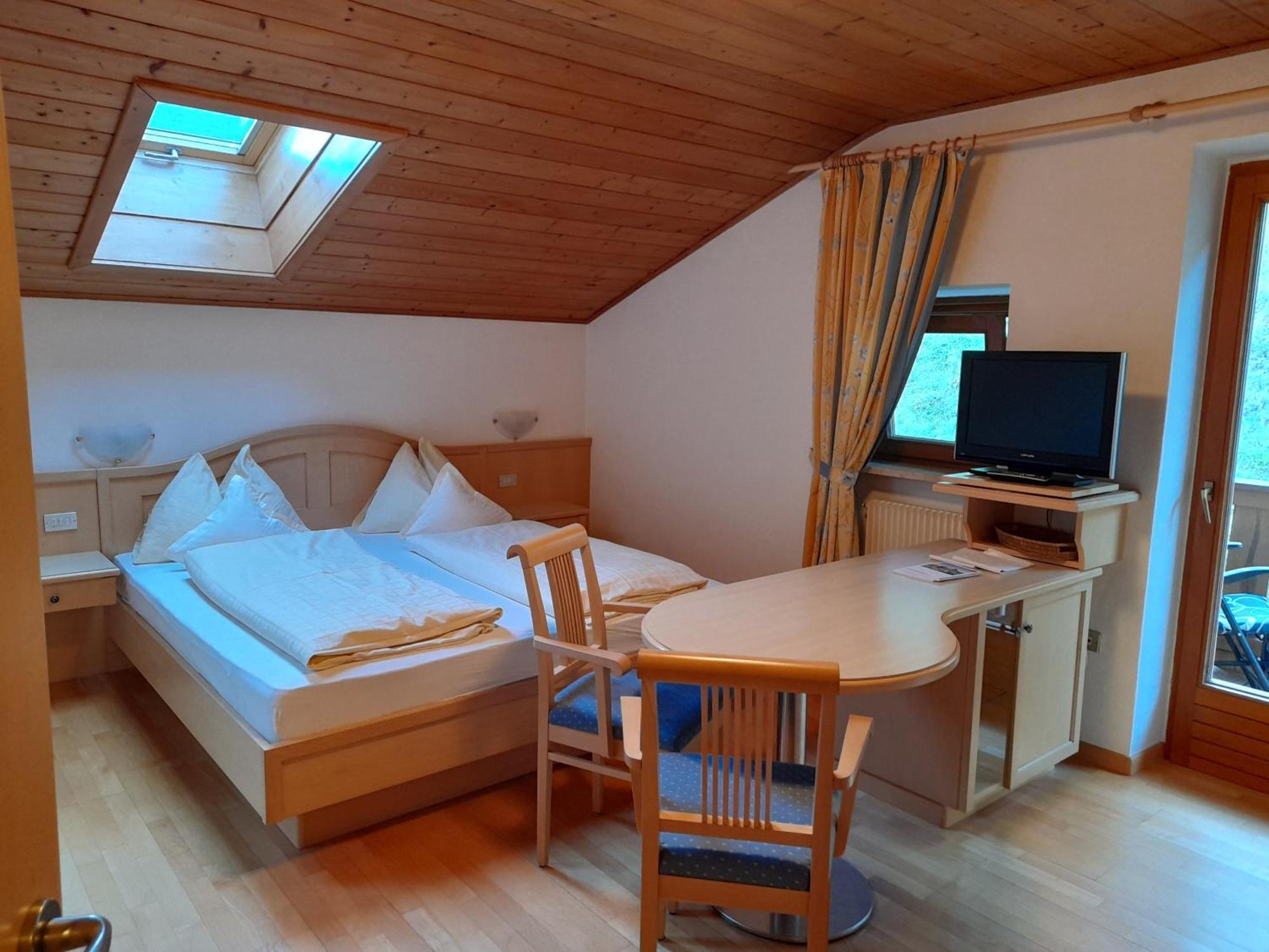 Appartements Kirchtalhof ลานา ภายนอก รูปภาพ