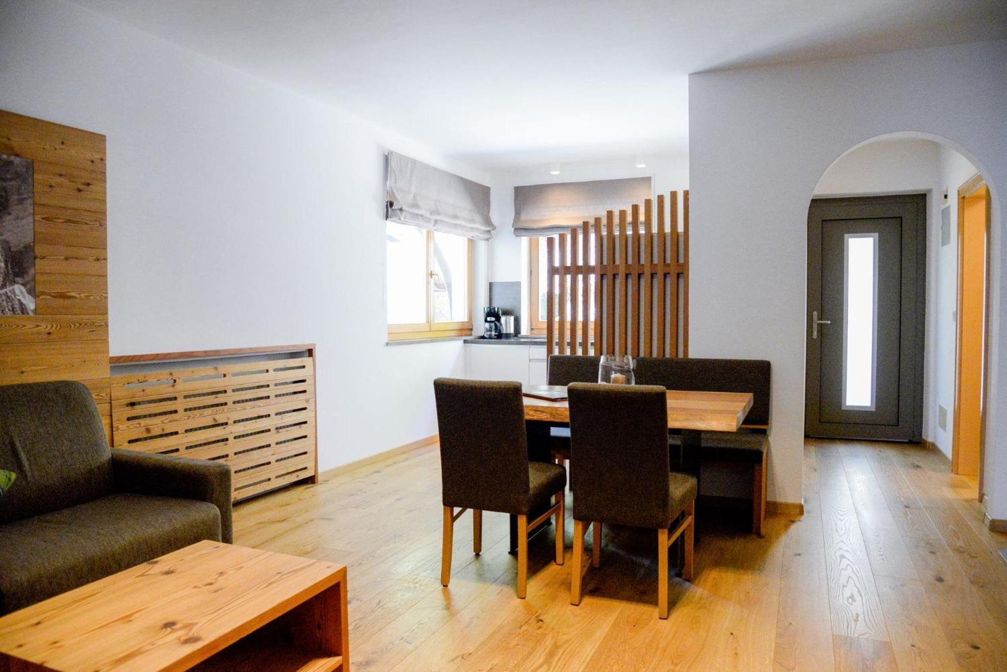 Appartements Kirchtalhof ลานา ภายนอก รูปภาพ